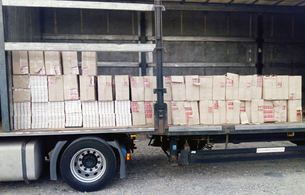 Улов припадника МУП у Краљеву: Заплењено 42.500 паклица цигарета